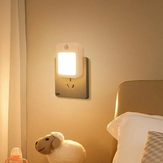 Lámpara de noche LED con sensor de movimiento